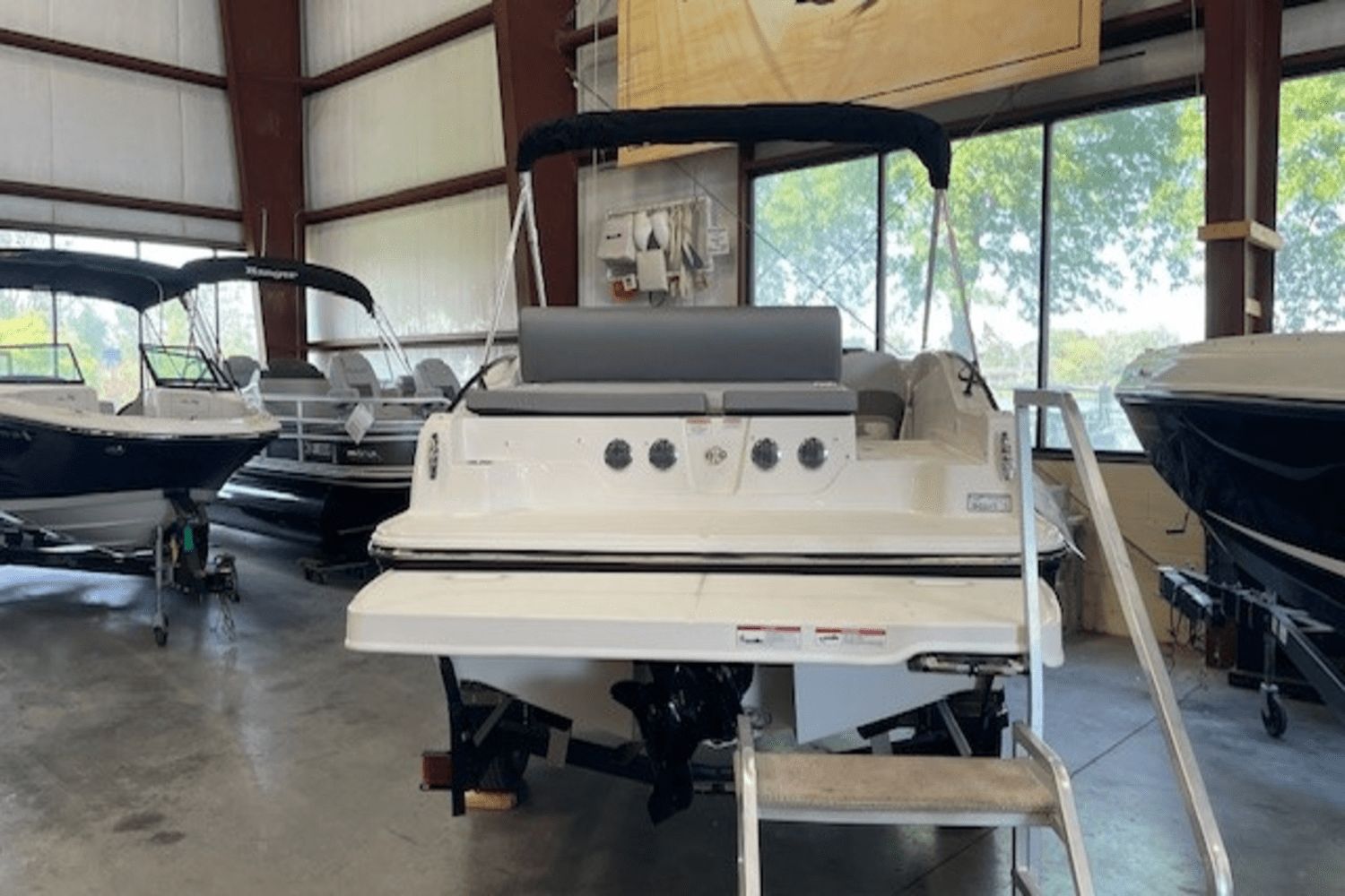 2025 Bayliner D20I - 11