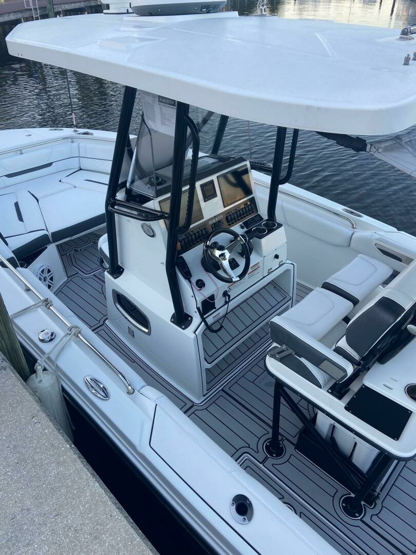2021 Blackfin 252 - Image 4