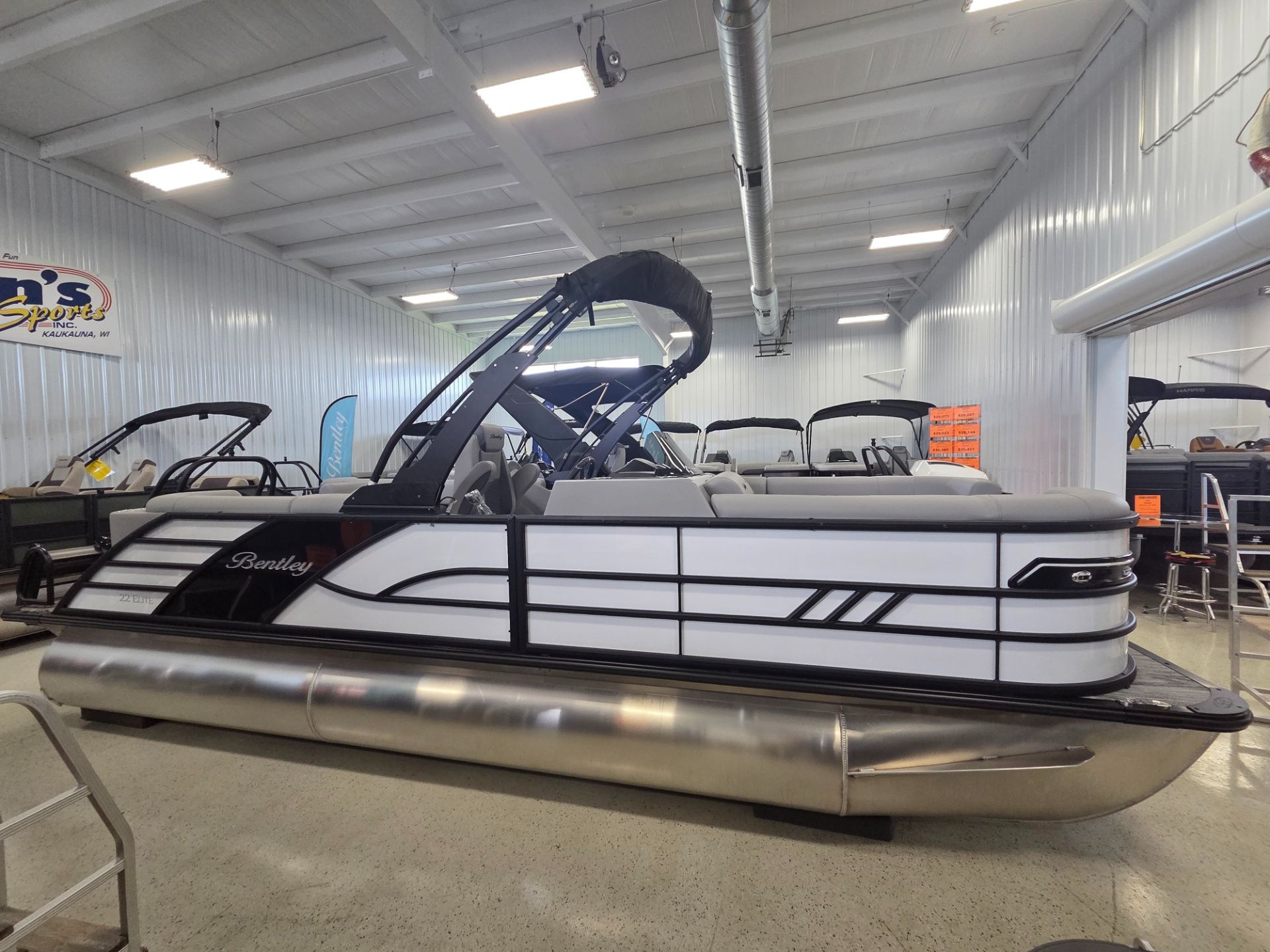 2026 Bentley Pontoons Elite 223 Admiral