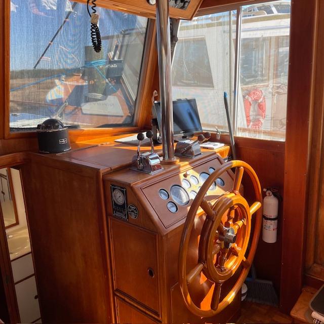 1999 Grand Banks 42 Motoryacht - 36