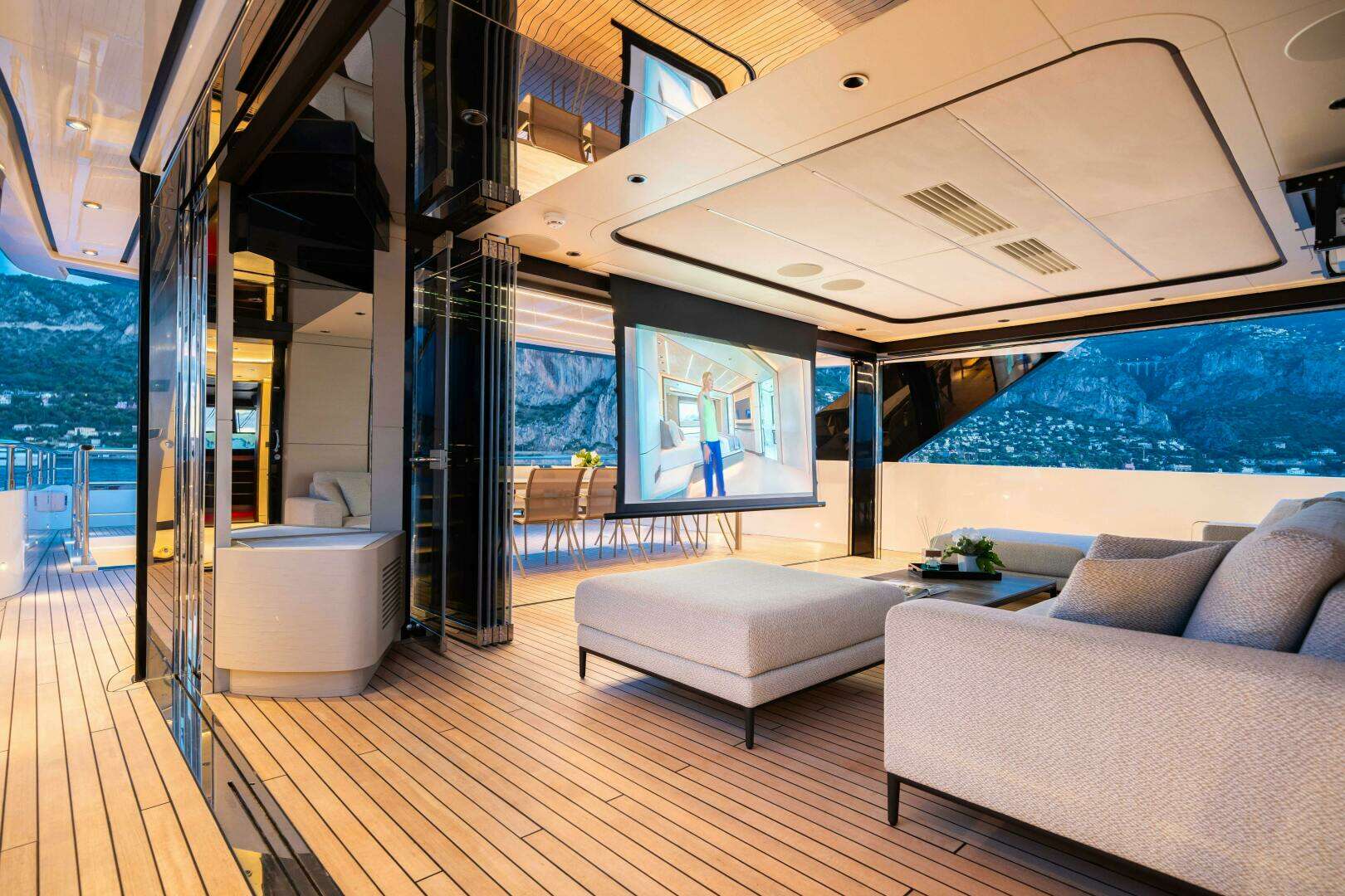 2028 Ocean King DUCALE 120 - Image 15