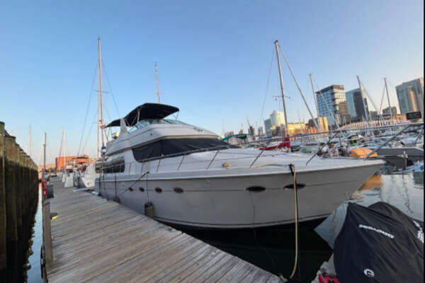 1998 Carver 530 Voyager