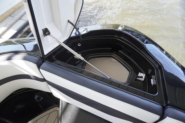 2025 Yamaha Boats 275SD - 3