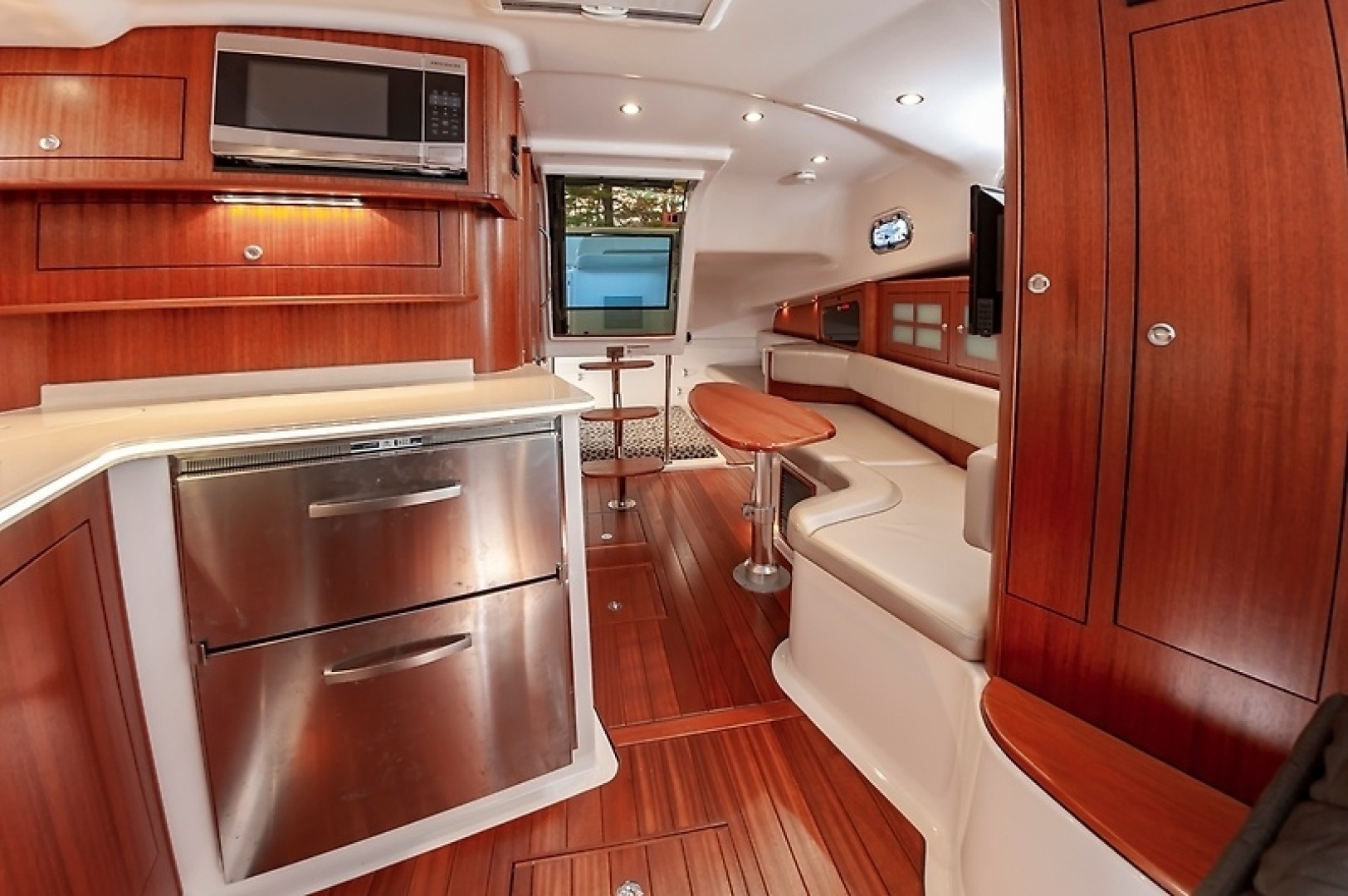 2015 Pursuit 385 OS - Image 30