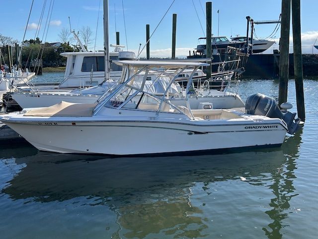 2011 Grady-White Freedom 255