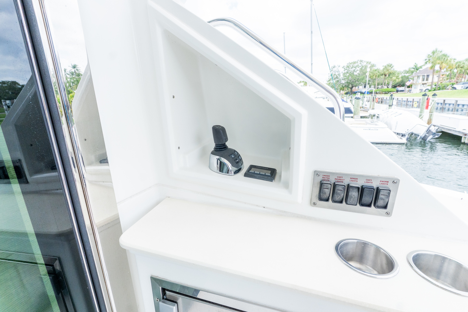 2018 Cruisers Yachts 50 CANTIUS - Image 76
