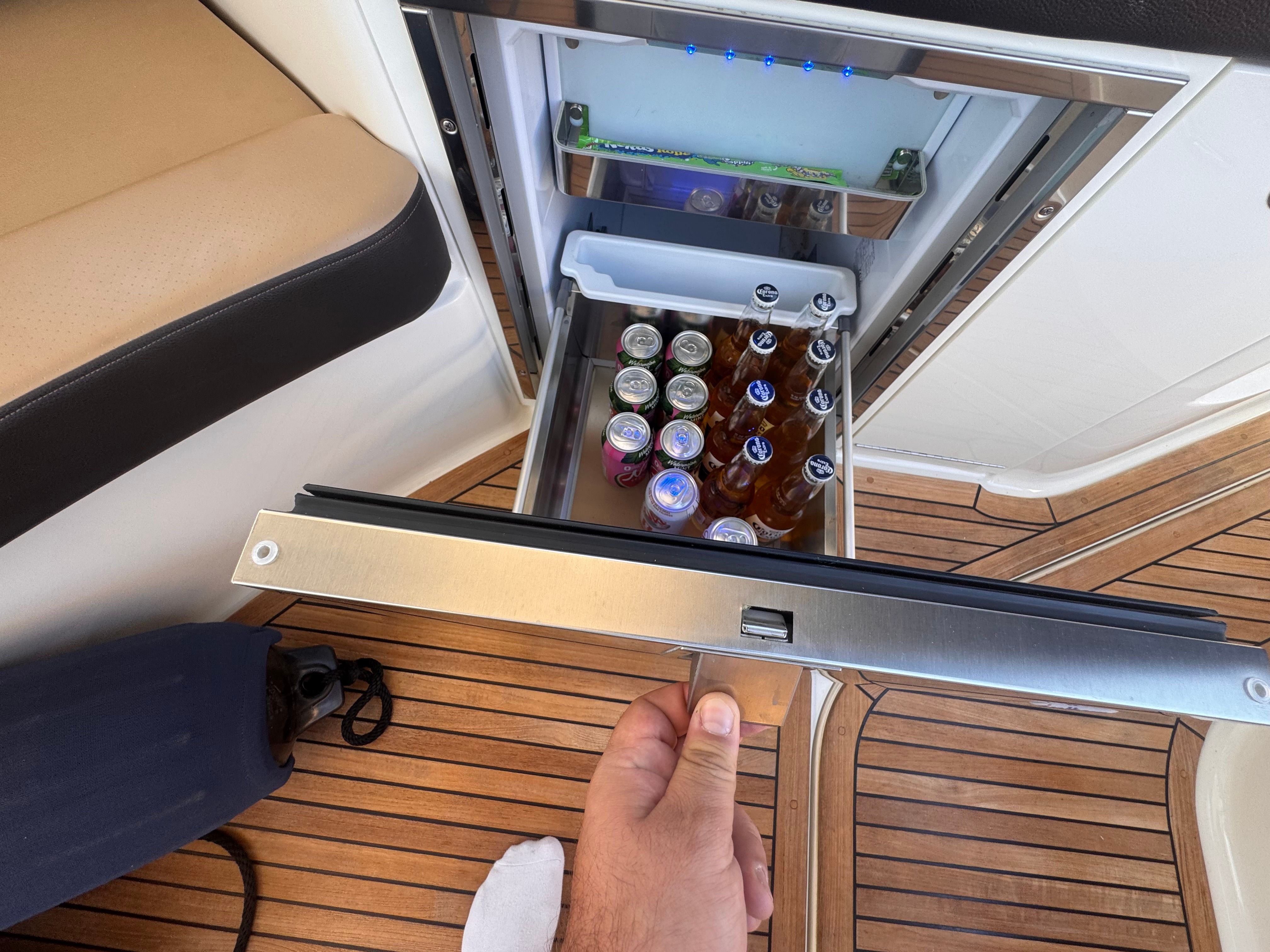 2019 Sea Ray Sundancer 320 - 15