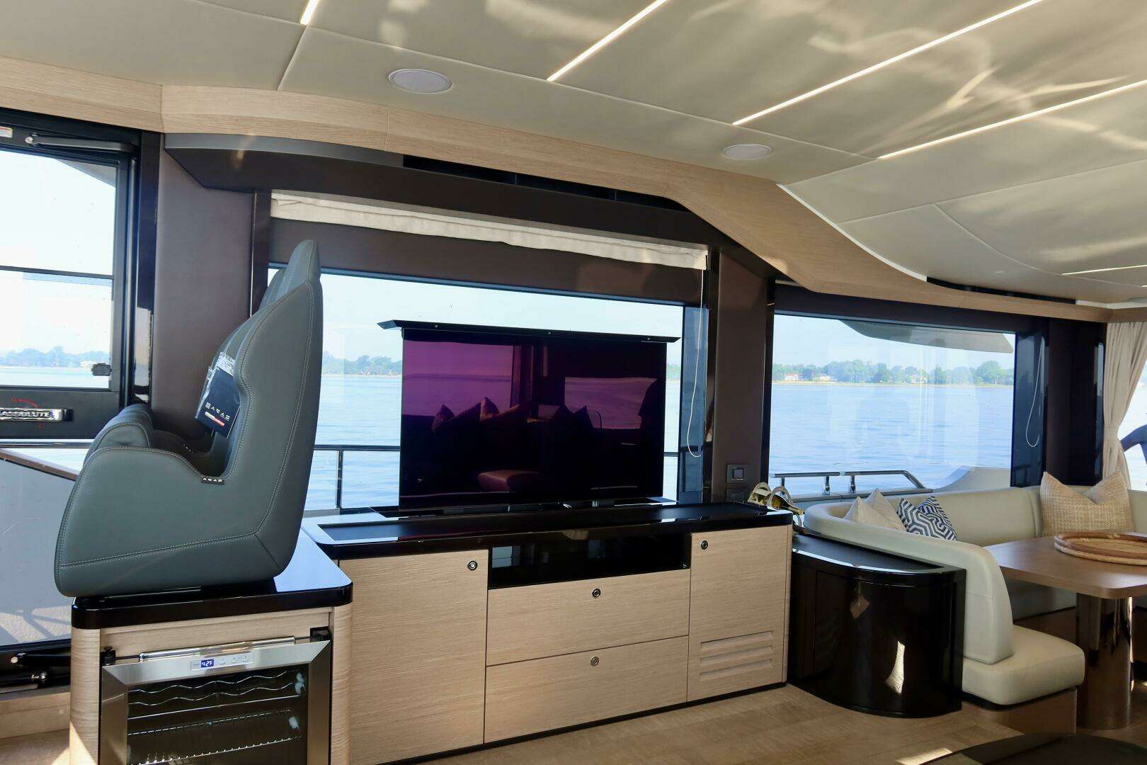 2026 Absolute 58 Navetta - Image 20