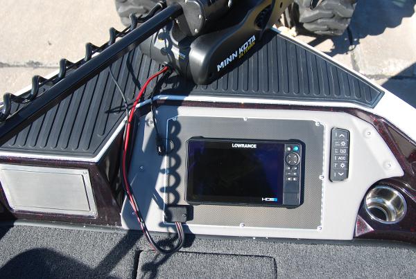 2024 Ranger 620FS Pro boat console with Lowrance HDS display and Minn Kota trolling motor.