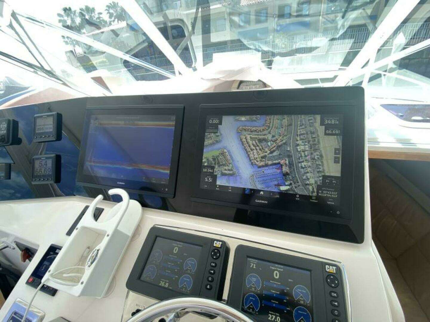 2006 Cabo 40 Express - Image 27