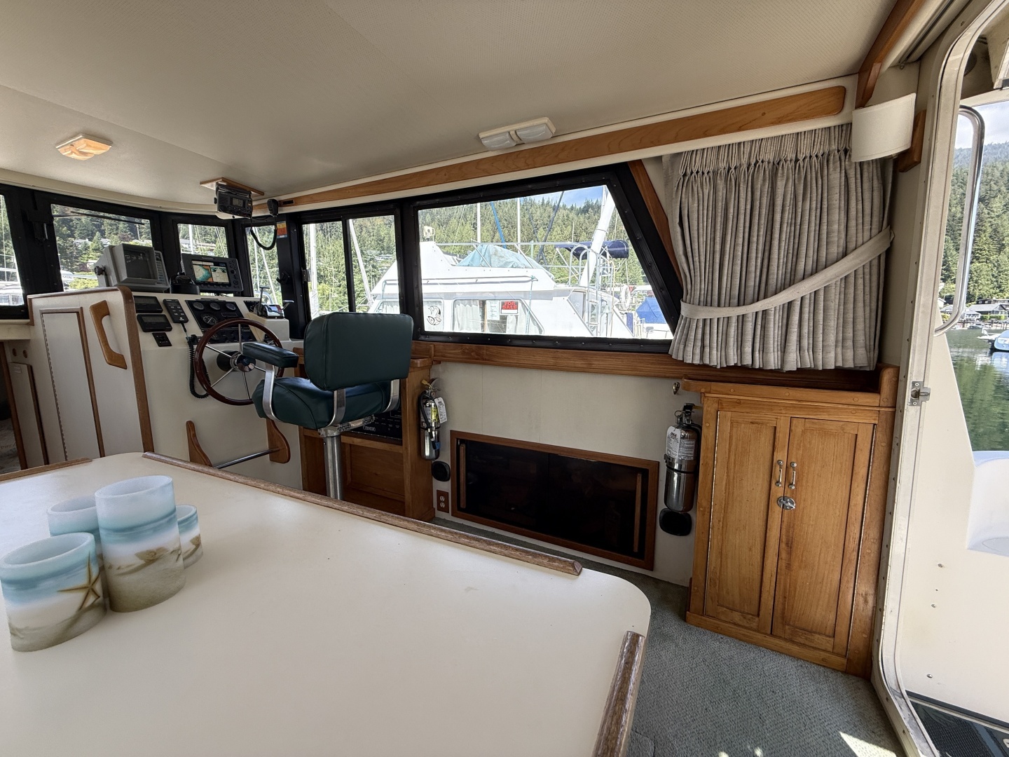 1994 Camano 31 Troll - Image 31