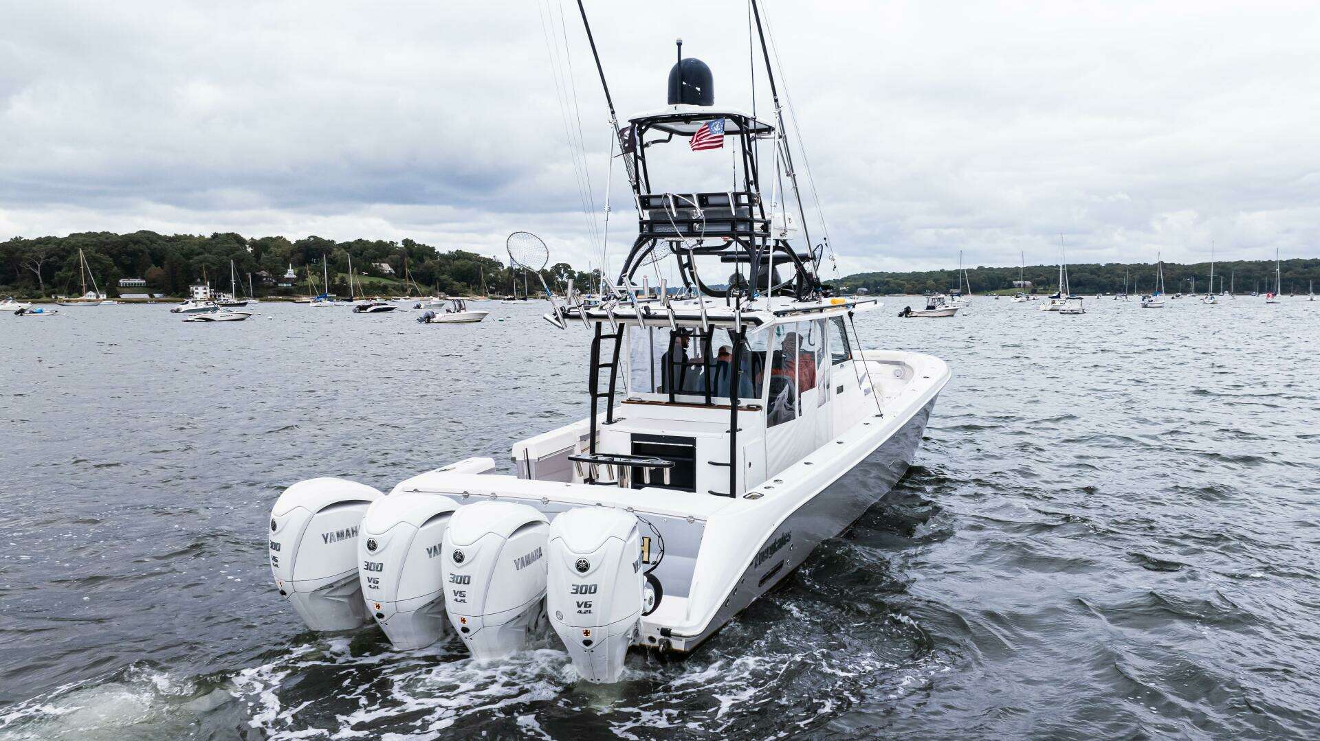 2017 Everglades 435 CC - Image 9