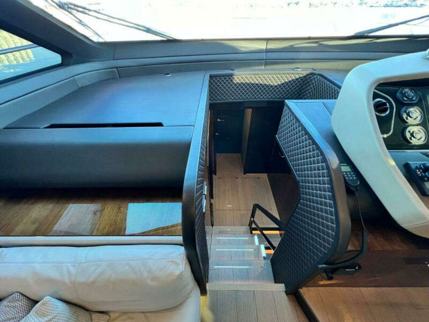 2020 Fairline Squadron - Image 20