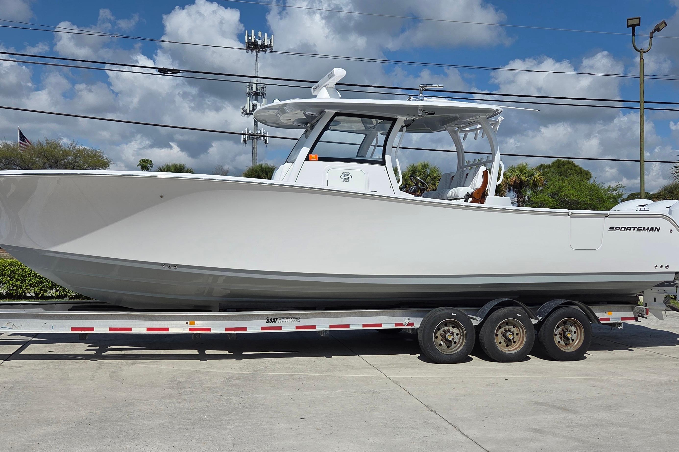 2021 Sportsman Open 352 Center Console