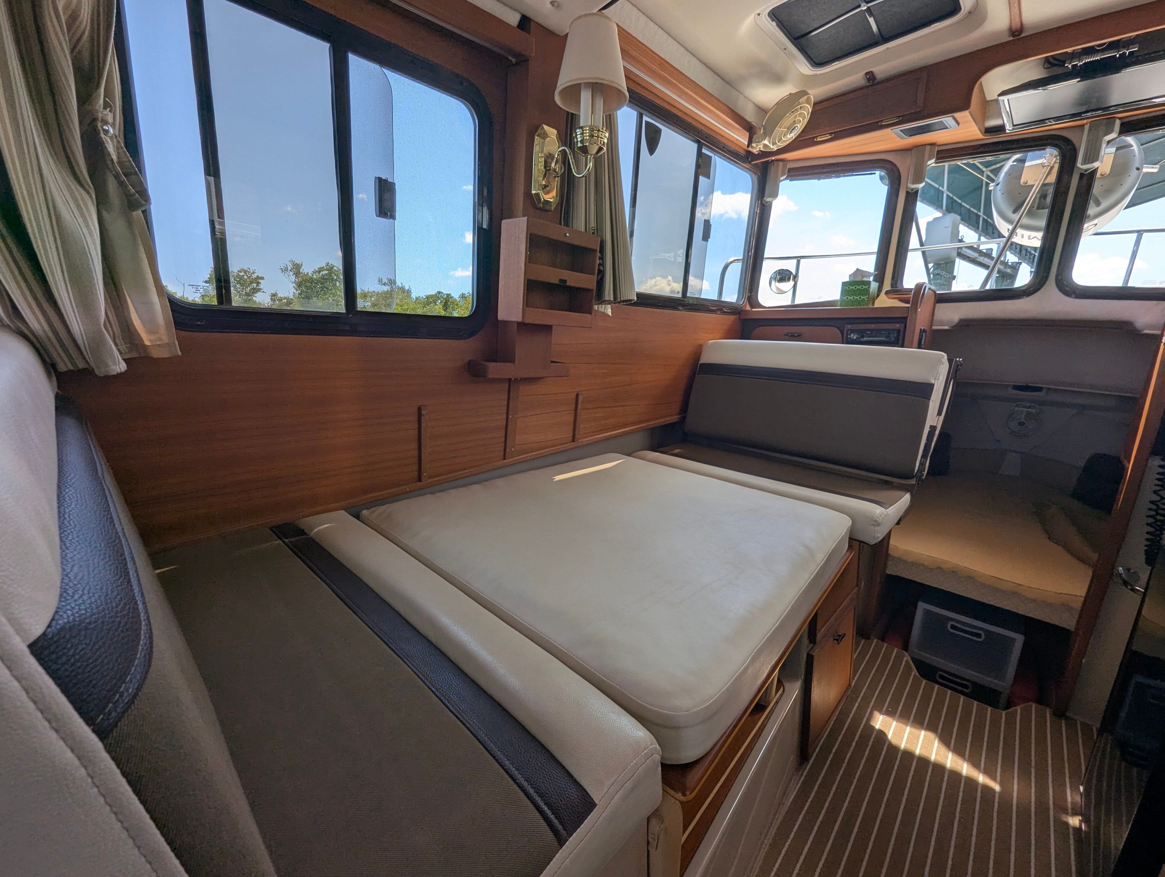 2014 Ranger Tugs R-27 - 27