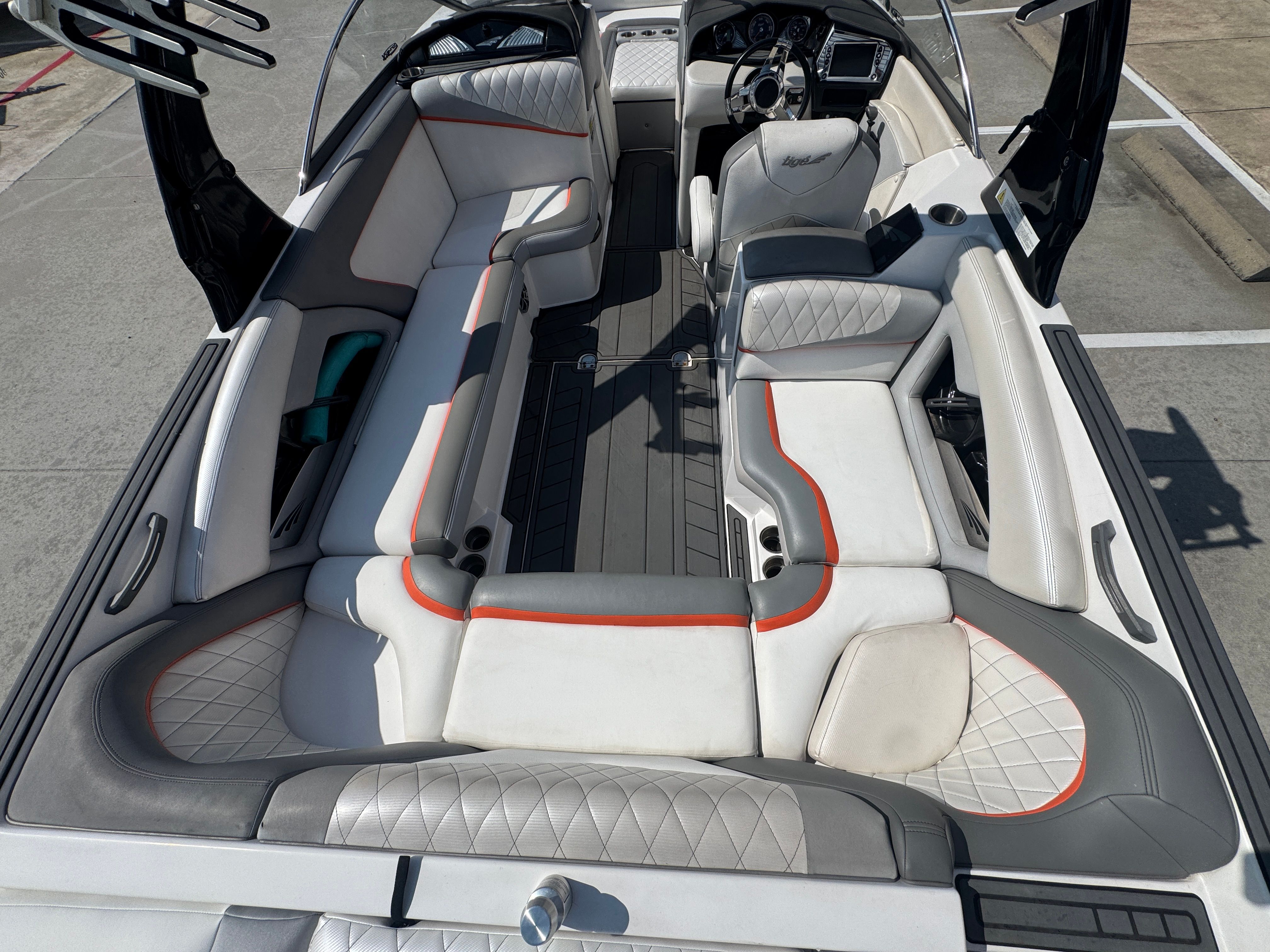 2015 Tigé RZ4 - 18