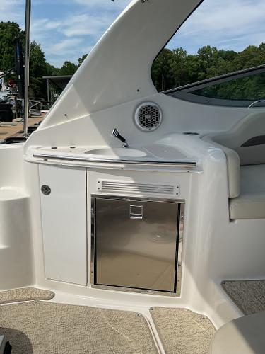 Interior of 2008 Chaparral Signature 310 yacht.