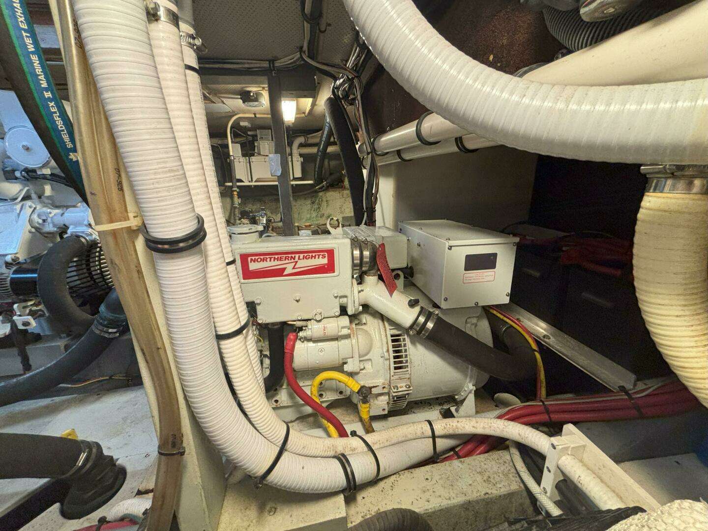 1972 Matthews 4 Flush Deck - Image 37