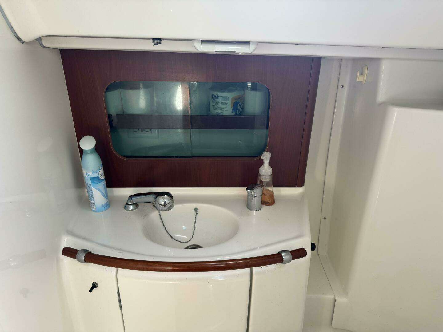 2005 Beneteau Oceanis 331 - Image 18