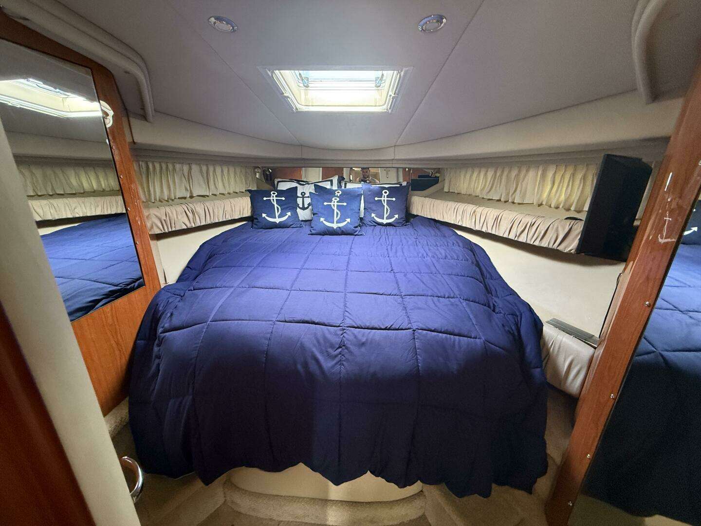 2001 Sea Ray 410 Sundancer - Image 13
