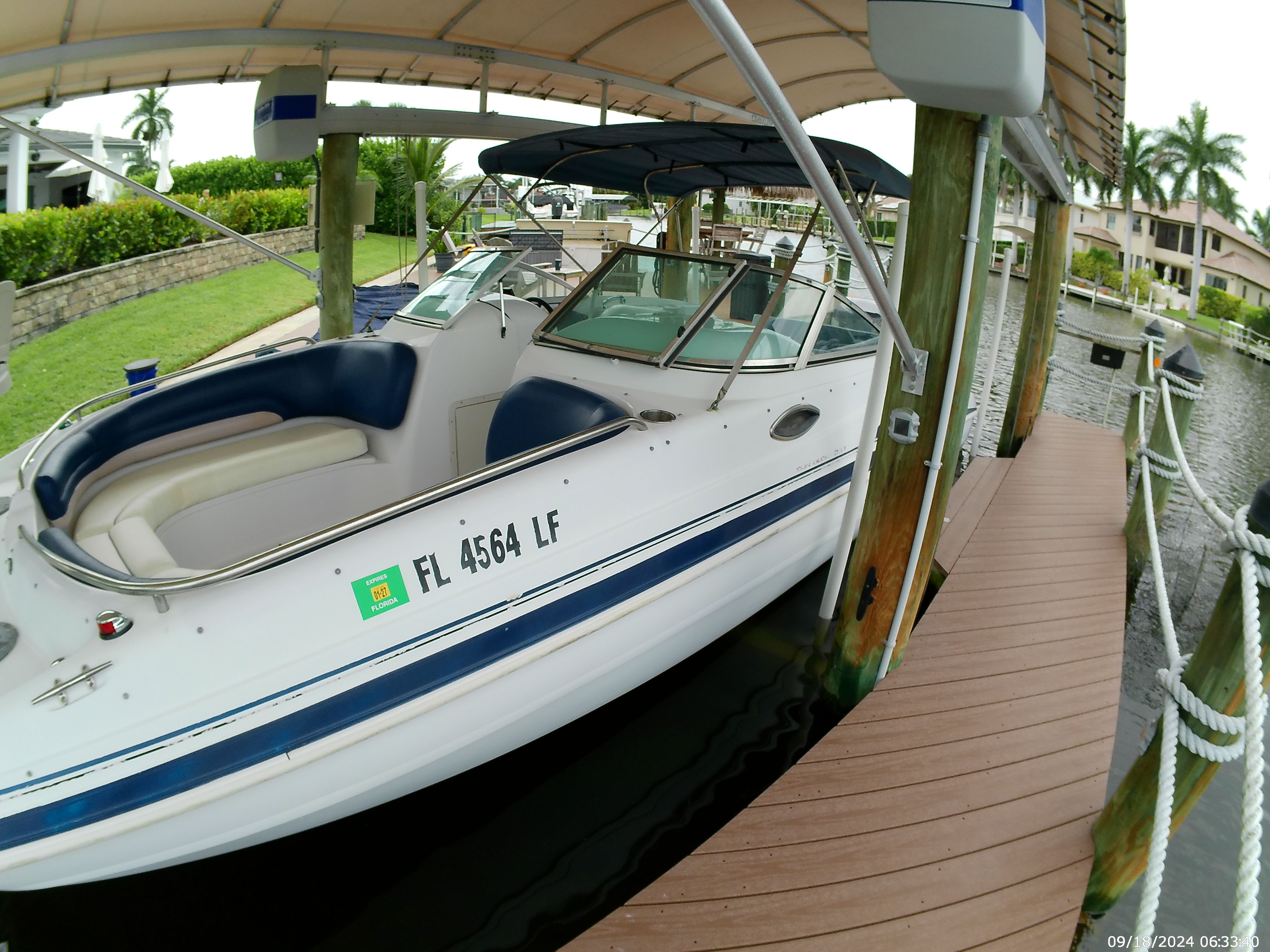 2000 Godfrey / Hurricane Sundeck 237 I/O - 6