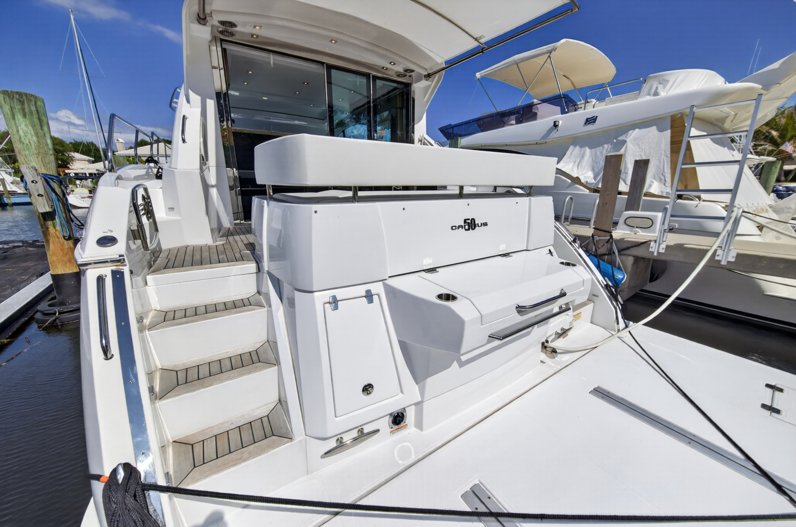 2023 Cruisers Yachts 50 CANTIUS - Image 23