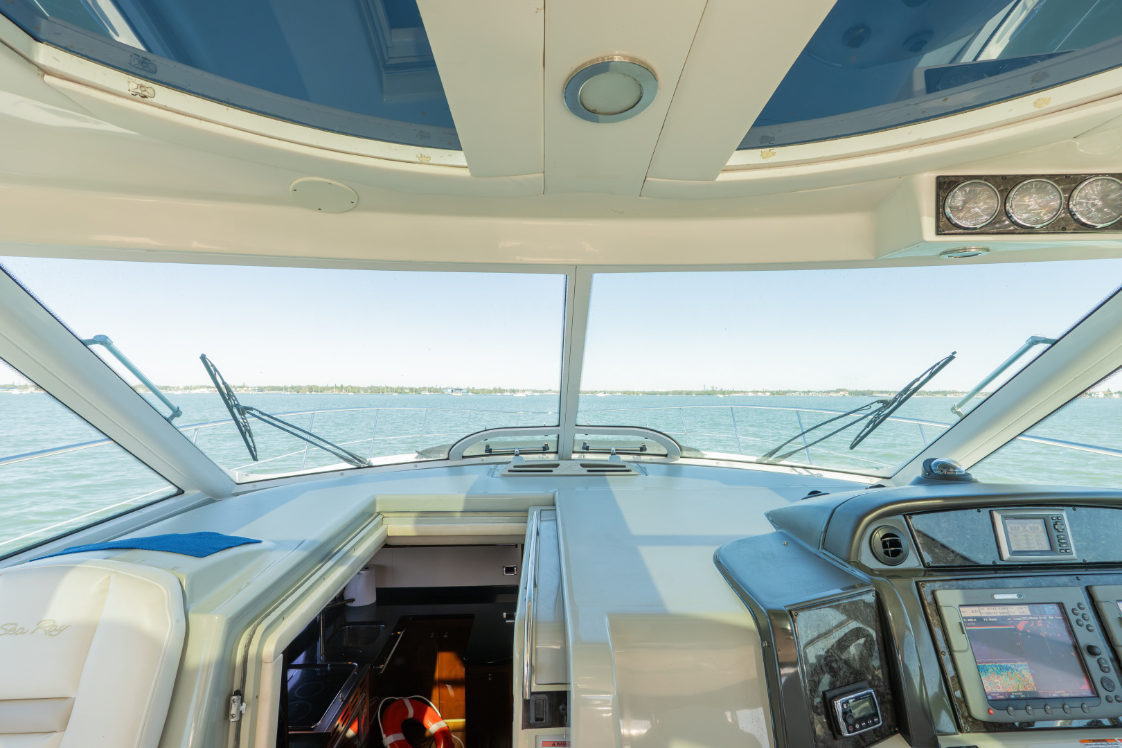 2010 Sea Ray 50 SUNDANCER - Image 31