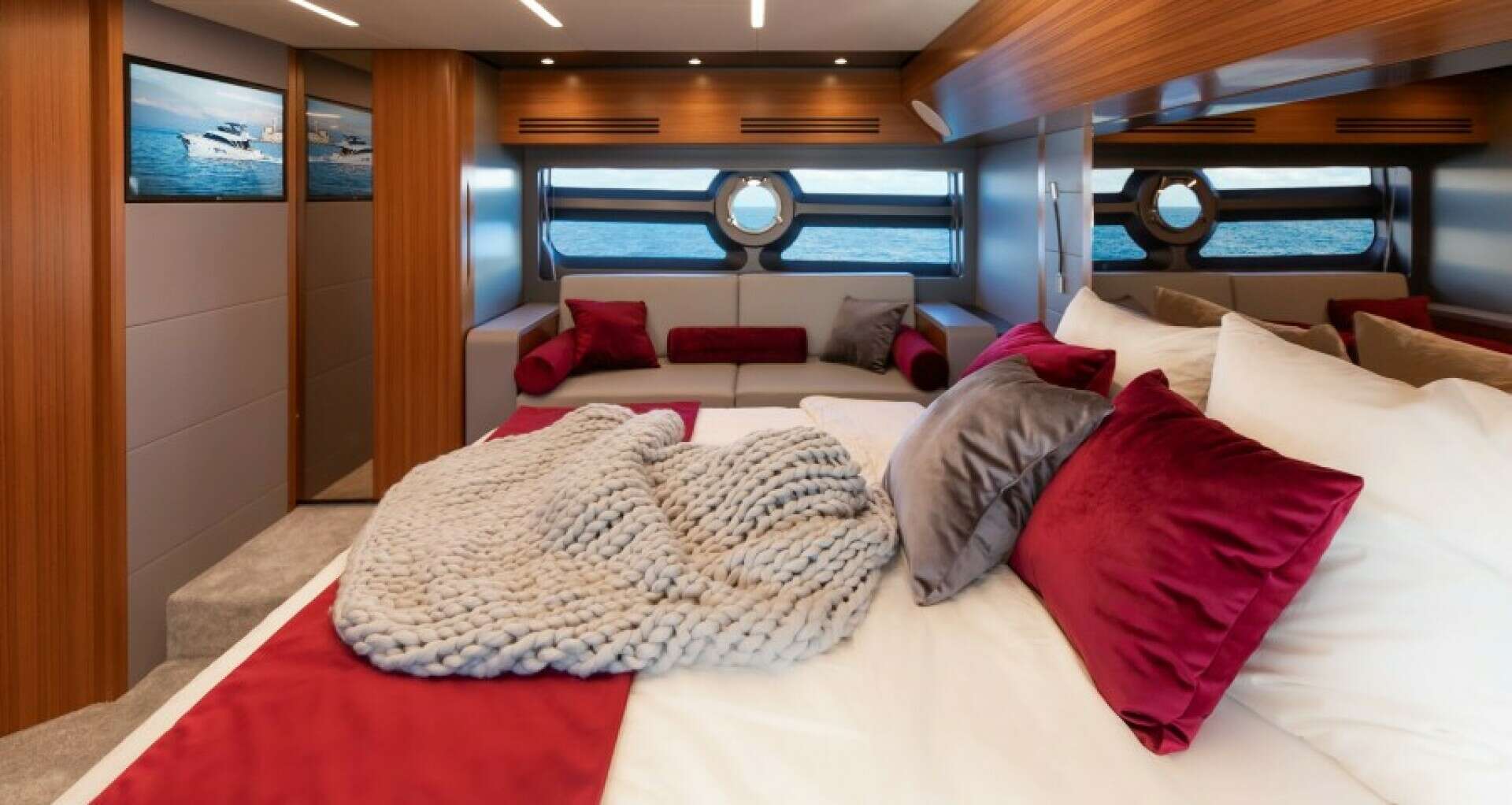 2021 Greenline OceanClass 68 Fly - Image 7