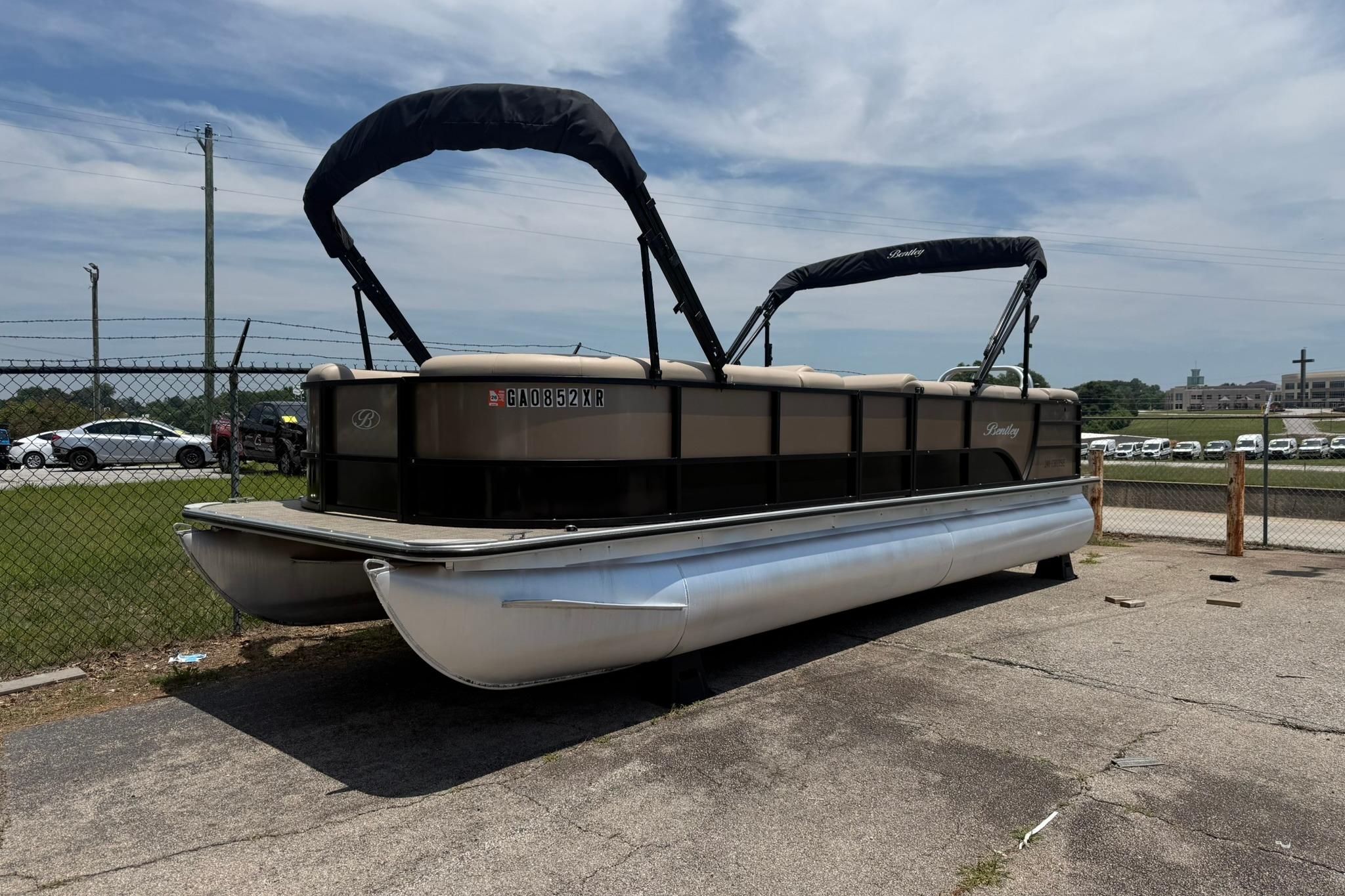 2020 Bentley Pontoons 240 CRUISE