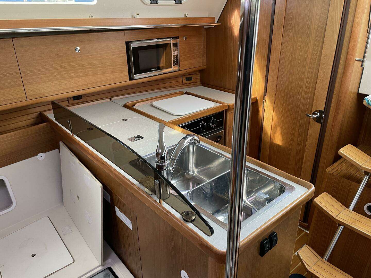 2014 Catalina — - Image 22