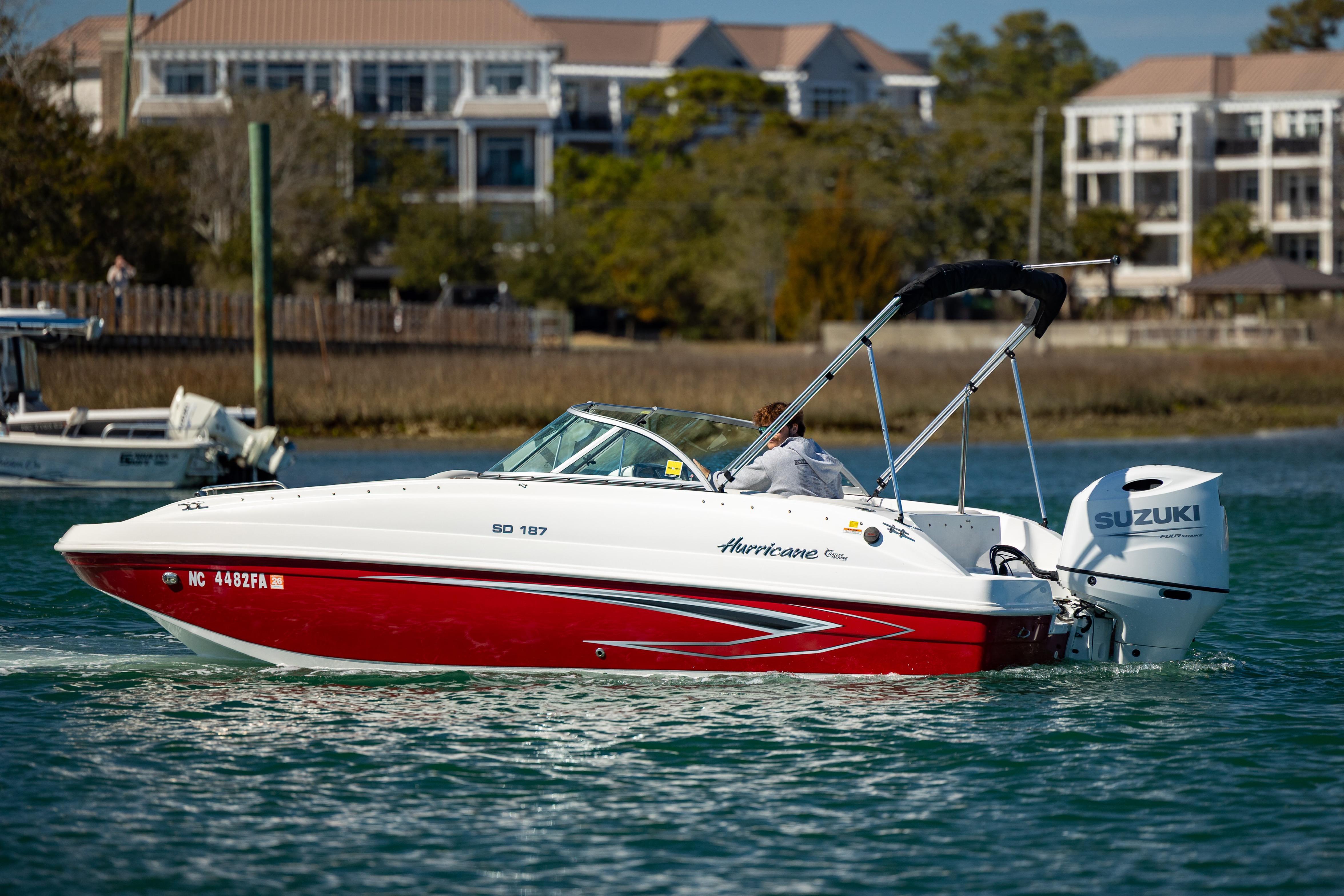 2023 Hurricane SunDeck 187 OB