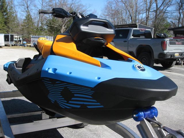 2026 Sea-Doo SparkTrixx For 3 Rotax 900 ACE - 90 Ibr And Aud