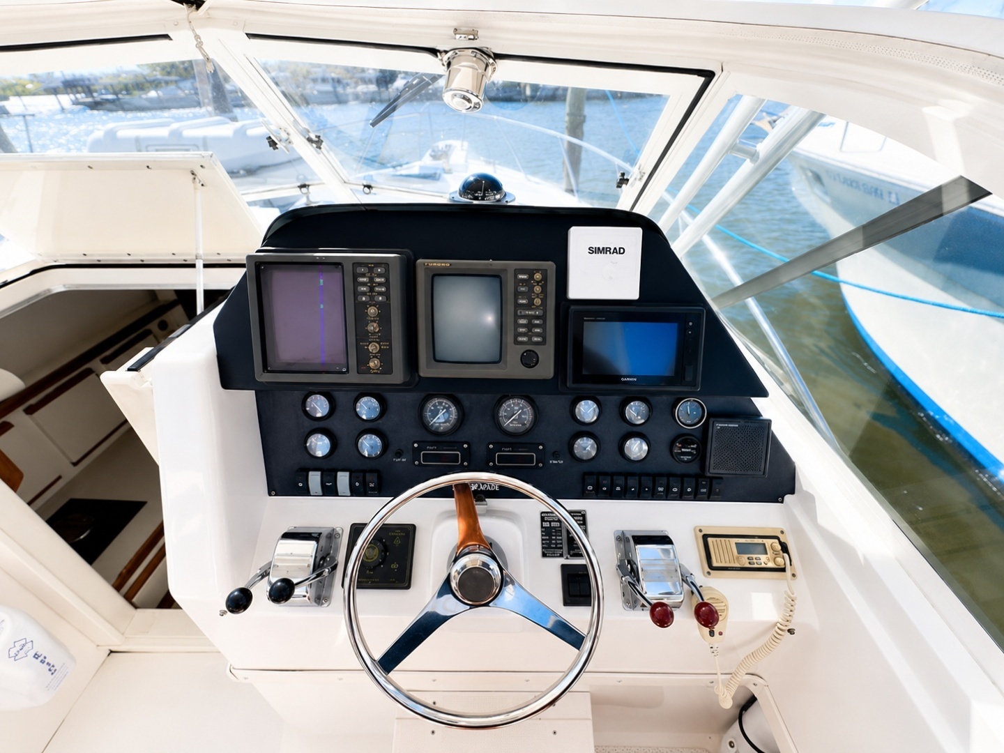 1997 Blackfin 29 Combi - Image 11