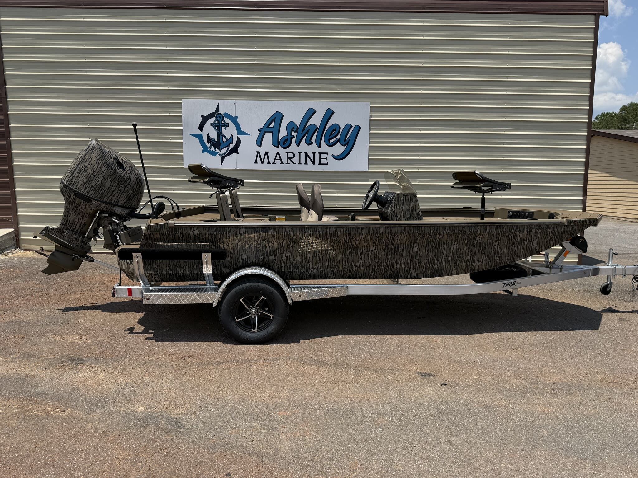 2027 Thor Lake Hammer 1900 SC 140HP SS