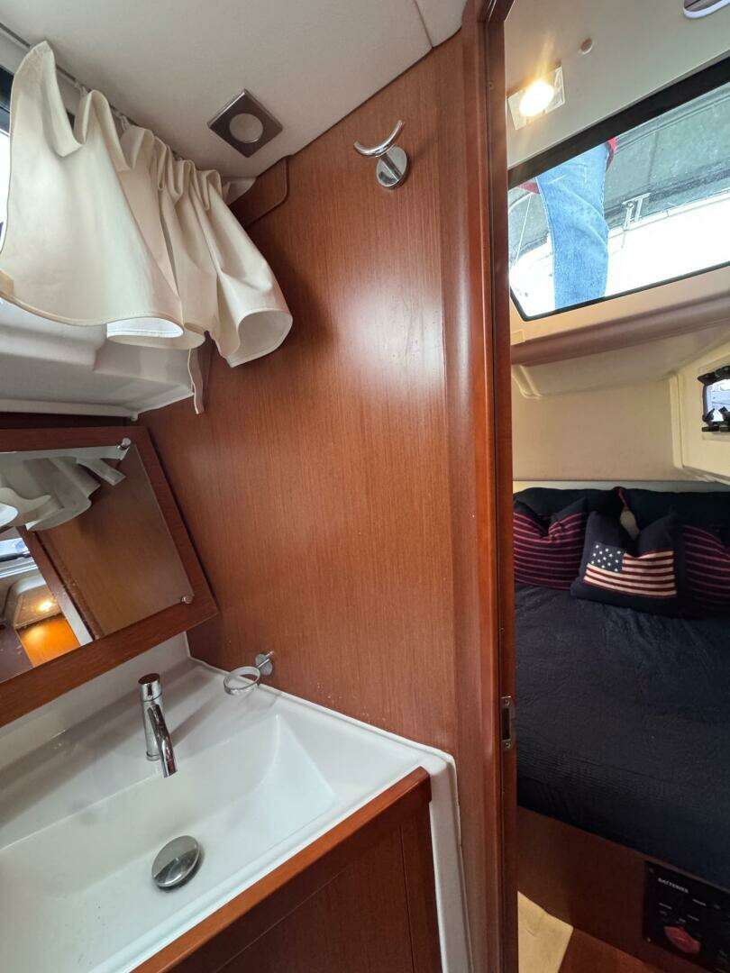 2017 Beneteau Oceanis 45 - Image 65