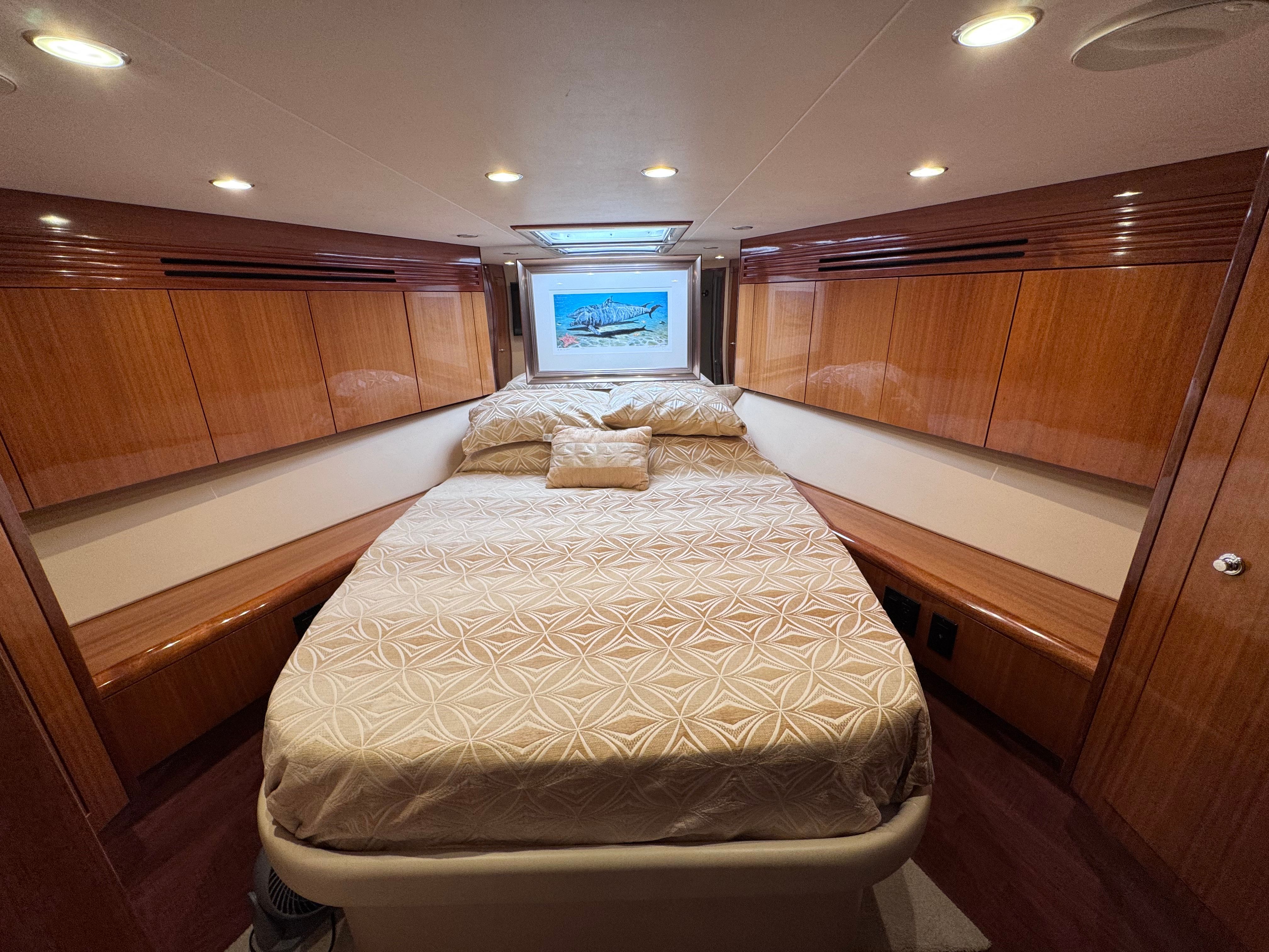 2006 Hatteras 64 Motor Yacht - 59