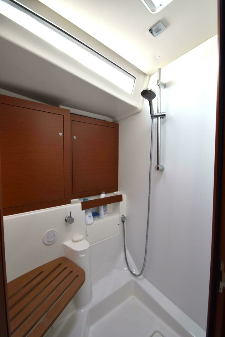 2019 Beneteau 51.1 - Image 2