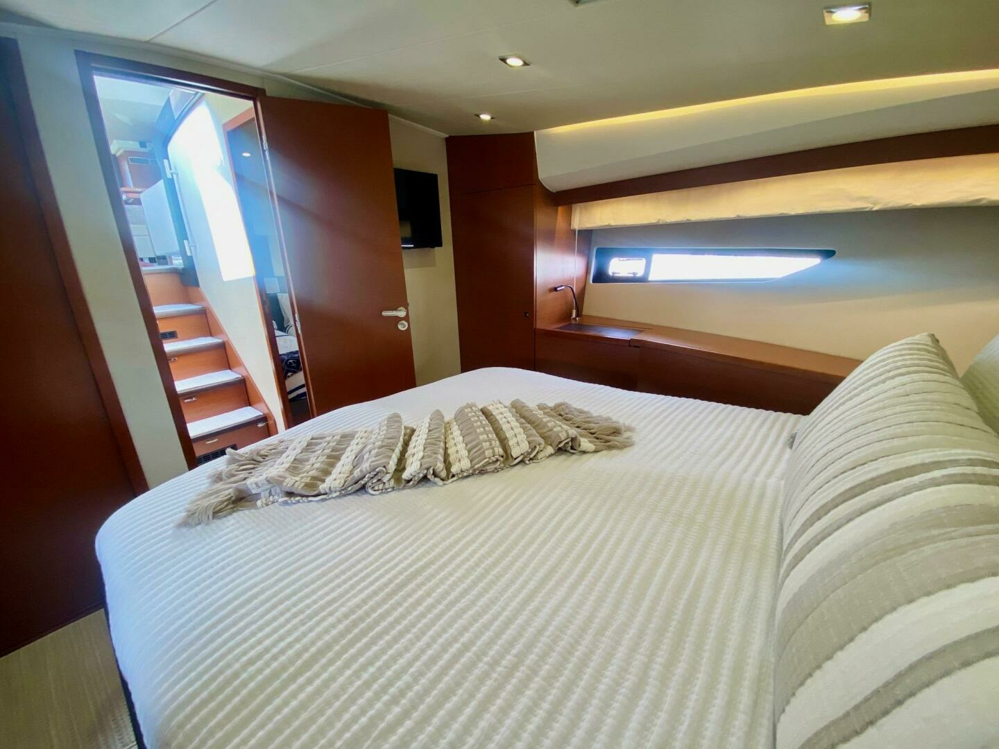 2015 Prestige 500 - Image 64
