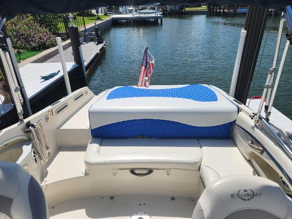 2012 Stingray 235 LR - 4