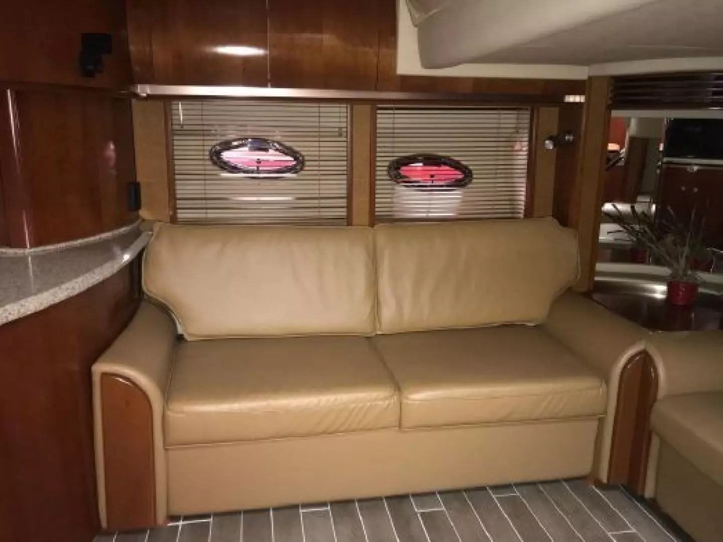 2005 Sea Ray Sundancer - Image 22