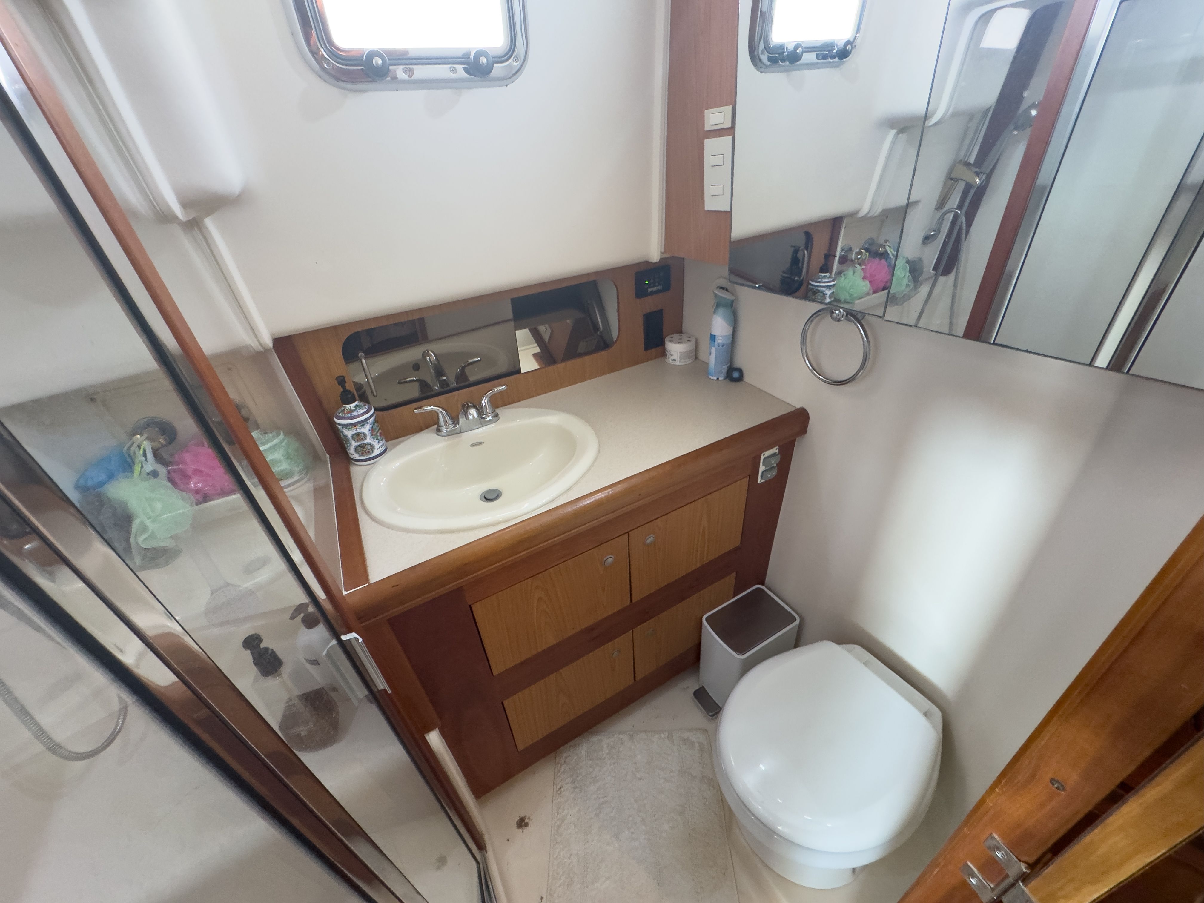 2006 Mainship 43 Trawler - 27