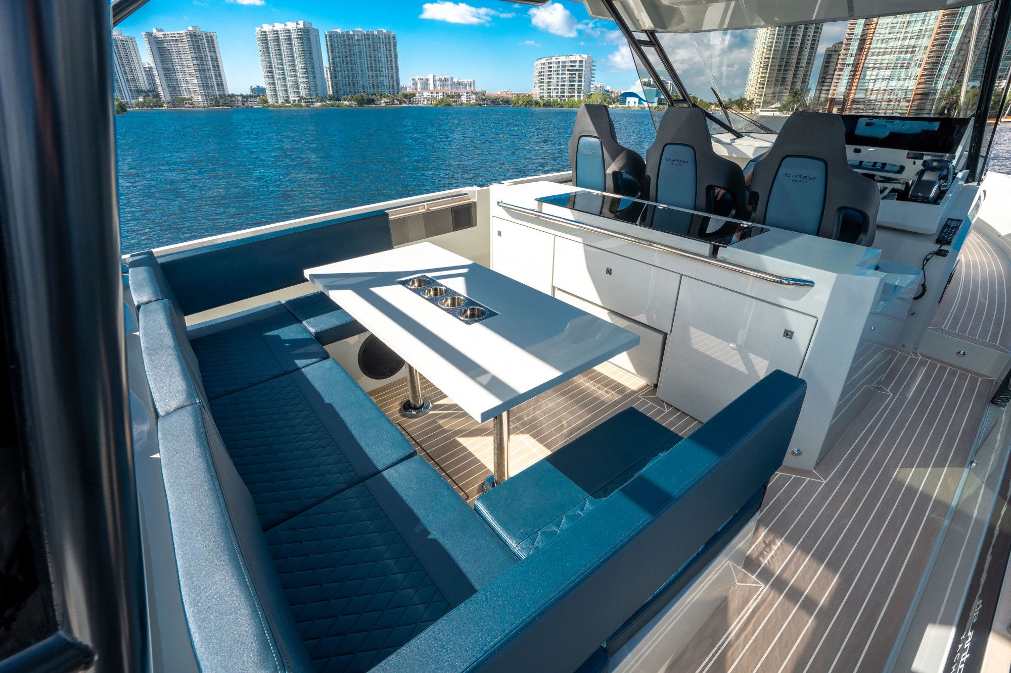 2025 De Antonio Yachts D36 OPEN - 14