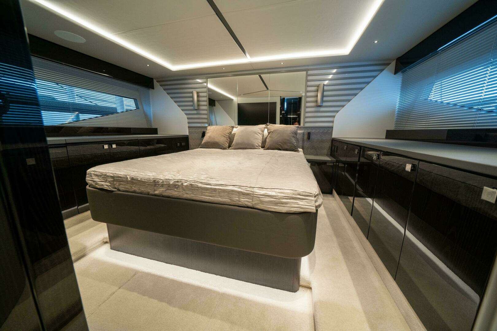 2026 Sunseeker 55 Predator - Image 3