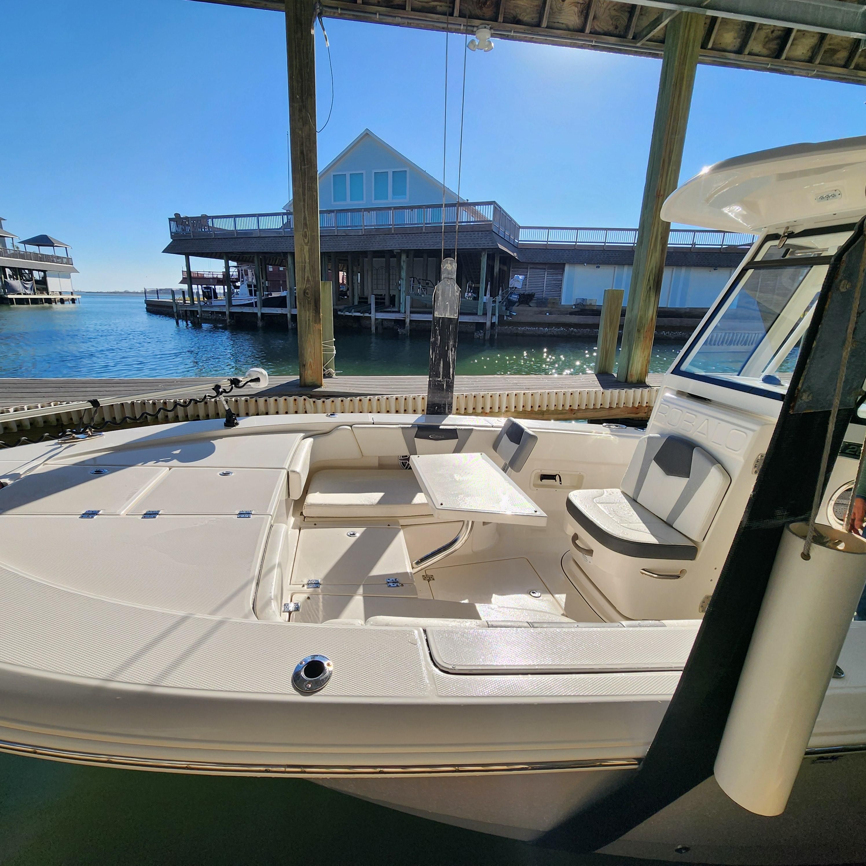 2022 Robalo 266 Cayman - 6