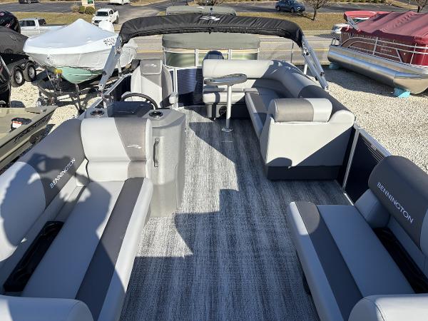 2025 Bennington 21 SLBF pontoon boat with spacious seating and modern design.