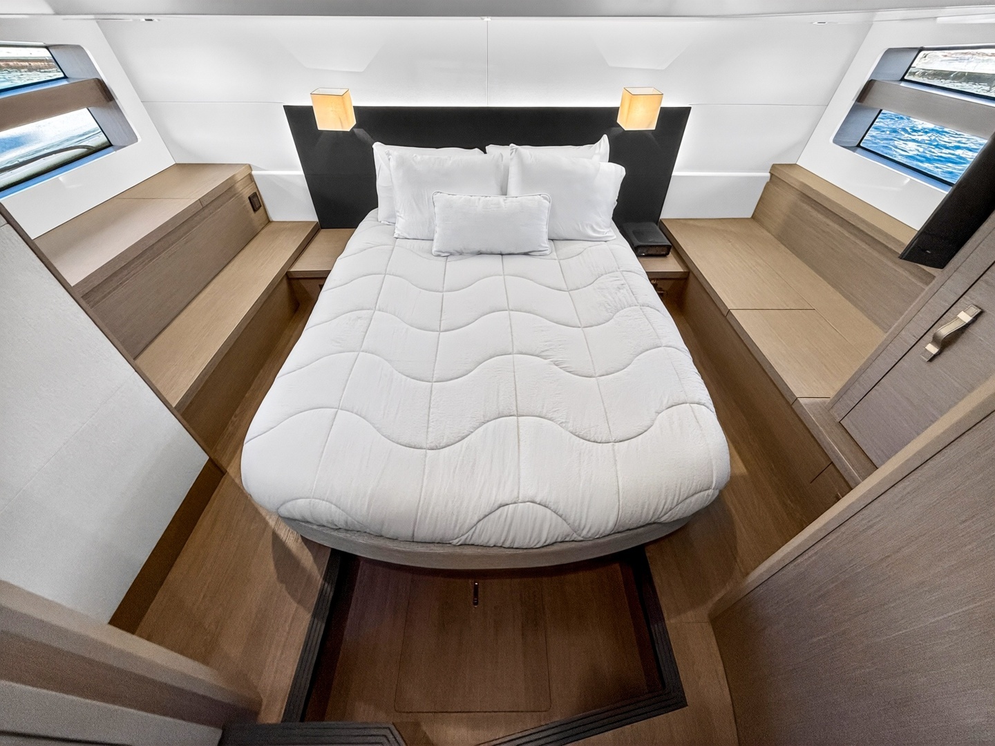 2023 Beneteau Gran Turismo 45 - Image 28