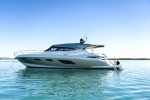 2026 Riviera 6000 Sport Yacht Platinum Edition
