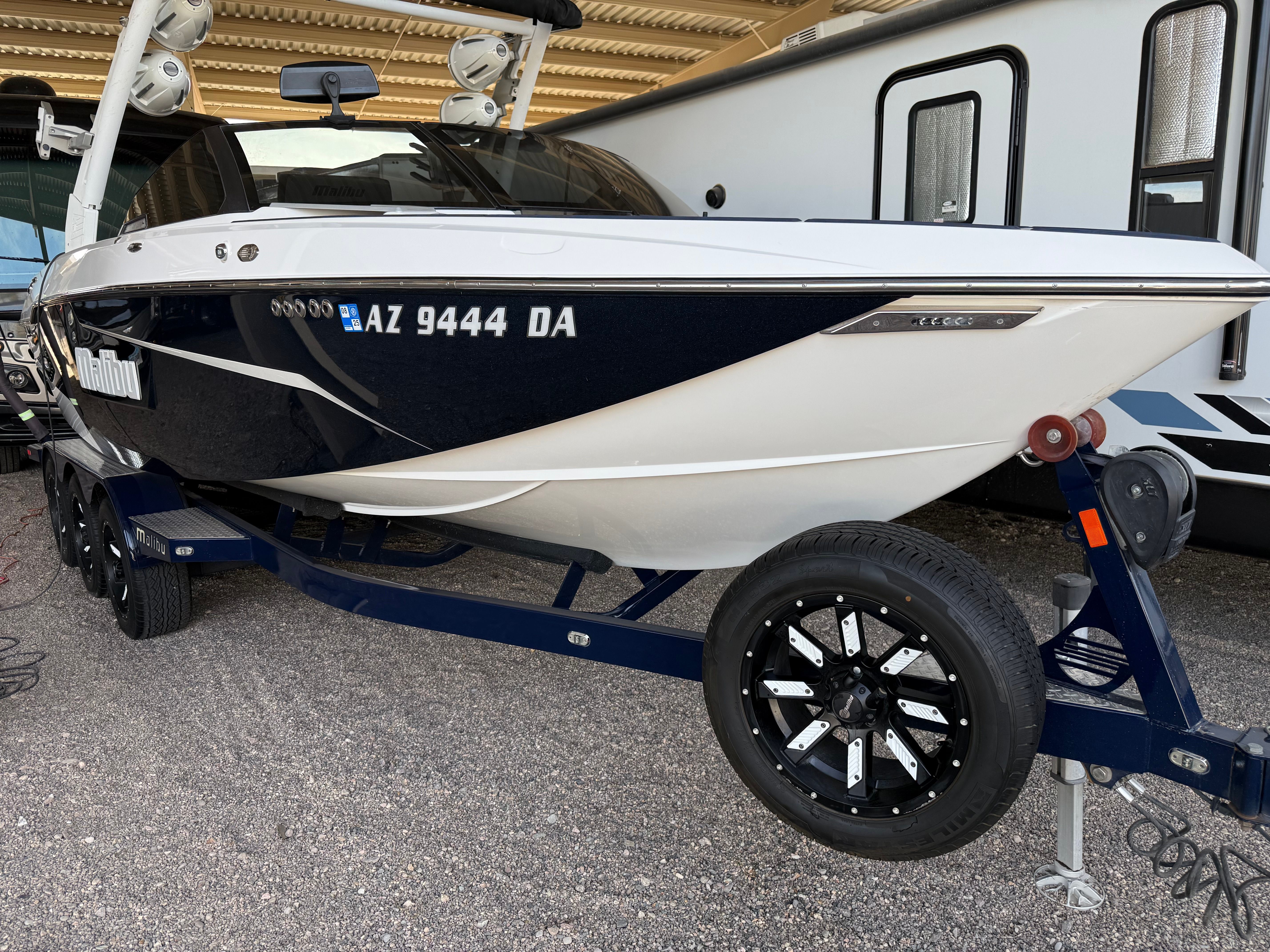 2020 Malibu Wakesetter 25 LSV