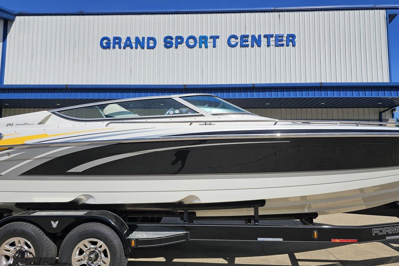 2014 Formula 292 FASTech boat at Grand Sport Center, displayed on a trailer.