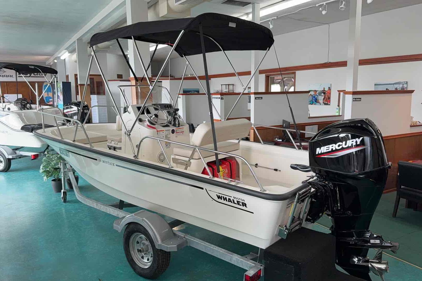 2025 Boston Whaler 150 Montauk